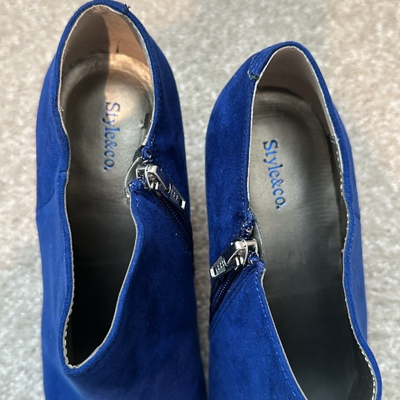 Blue heels - Picture 2 of 5